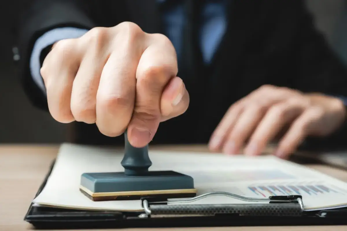 Czy windykacja może oddać sprawę do komornika? Sprawdź ważne informacje