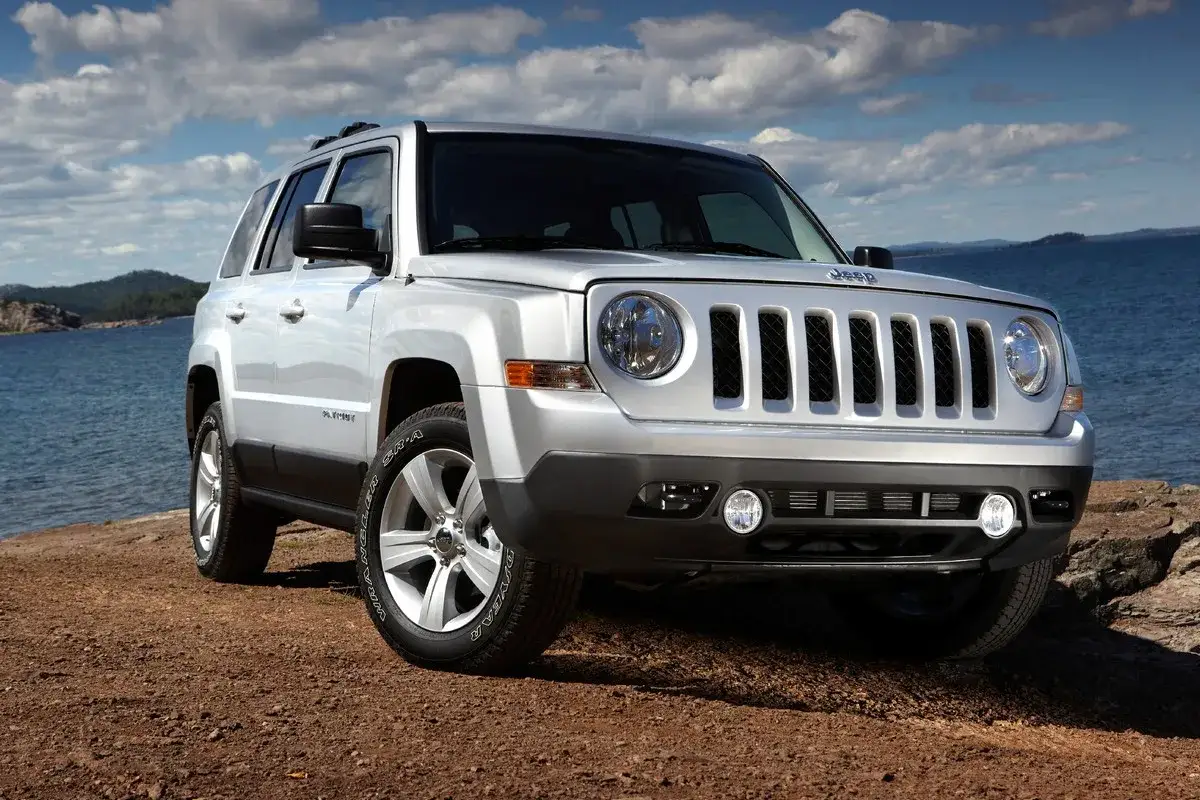 Jeep Patriot czy warto kupić? Wady, zalety i opinie użytkowników