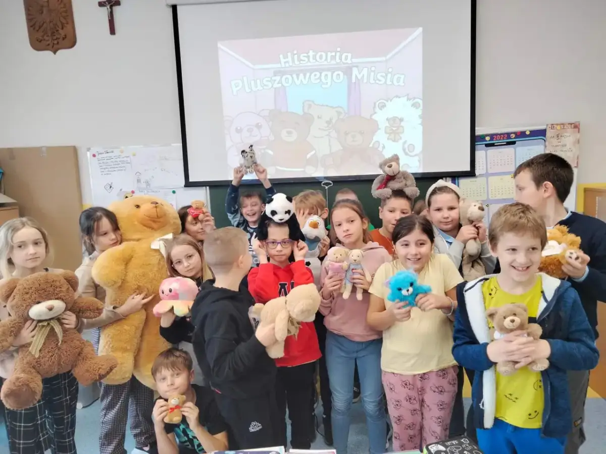 Dzień pluszowego misia w przedszkolu – kiedy i jak go świętować?