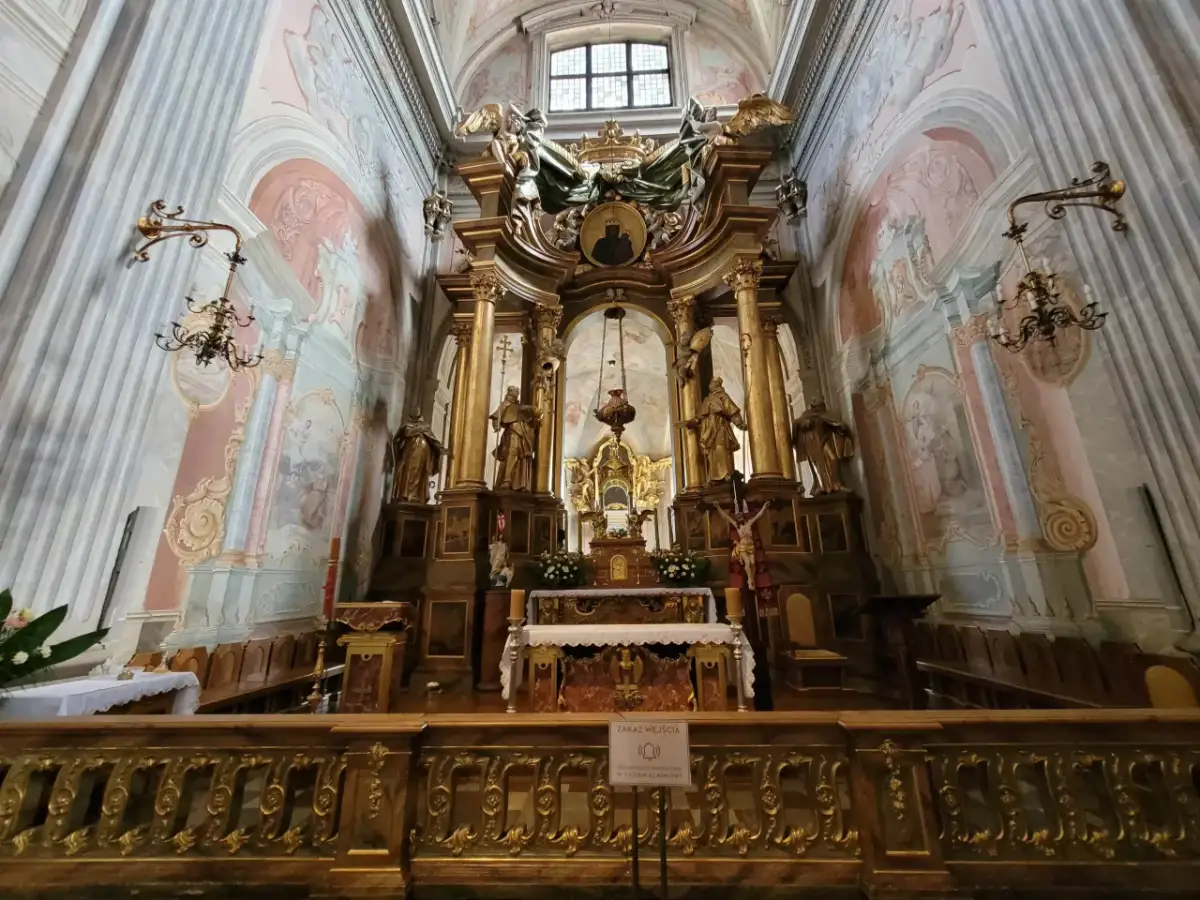 Kiedy powstał kościół katolicki? Odkryj jego fascynującą historię