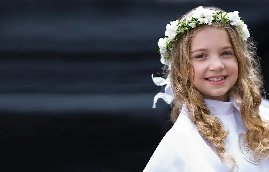Kiedy dziecko idzie do Komunii? Wiek, zasady i przygotowanie