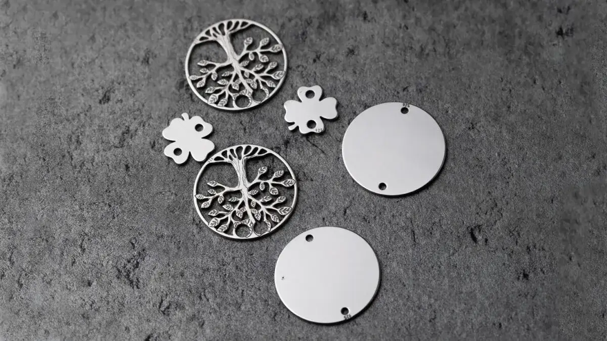 Jak sprawdzić, czy kolczyki są srebrne? Odkryj sekrety autentyczności!