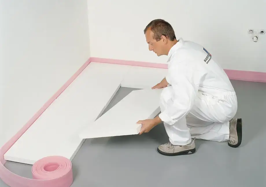 Jaką grubość styropianu pod ogrzewanie podłogowe wybrać, aby uniknąć strat ciepła?