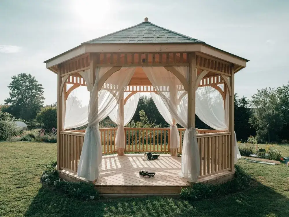 Jak zamontować zasłony w altanie, unikając najczęstszych błędów