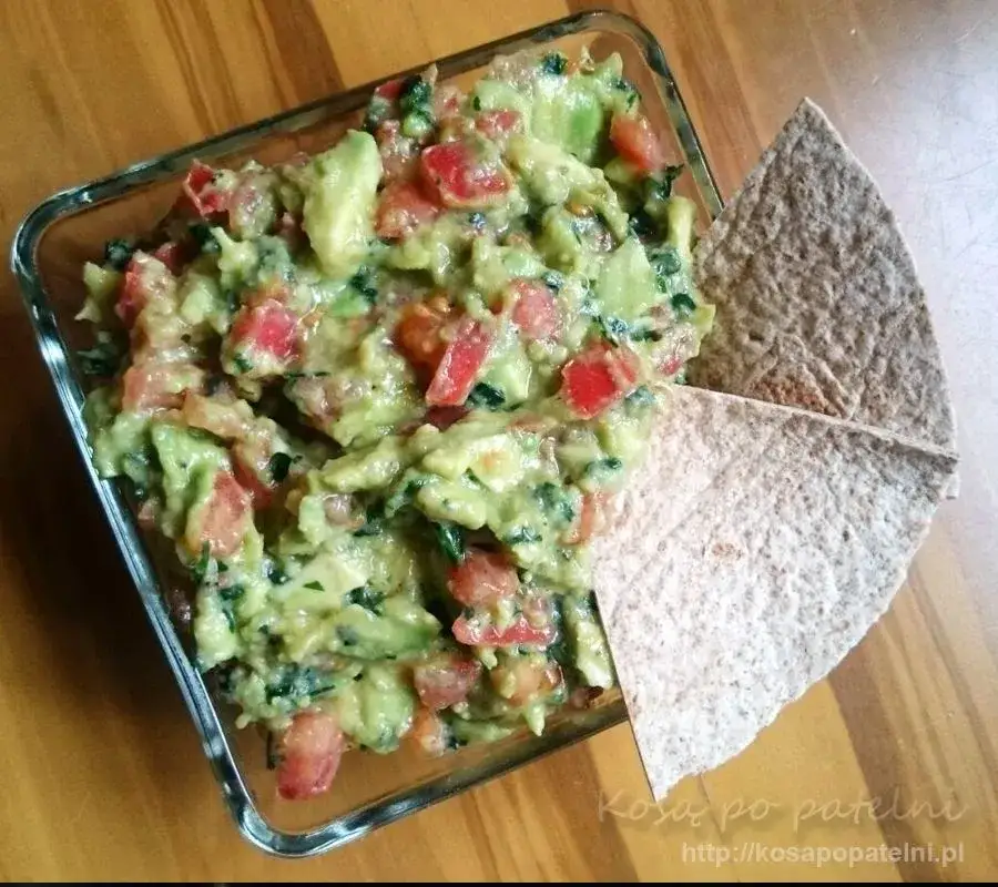 Jak zrobić guacamole z pomidorem? Prosty przepis, który zawsze wychodzi!