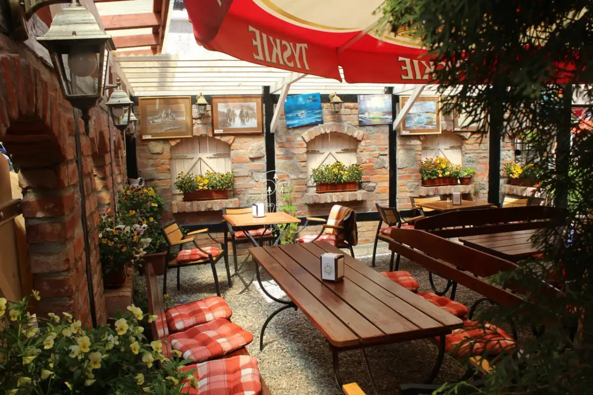 Gdzie zjeść w Rewalu? Ranking sprawdzonych smaków i lokali