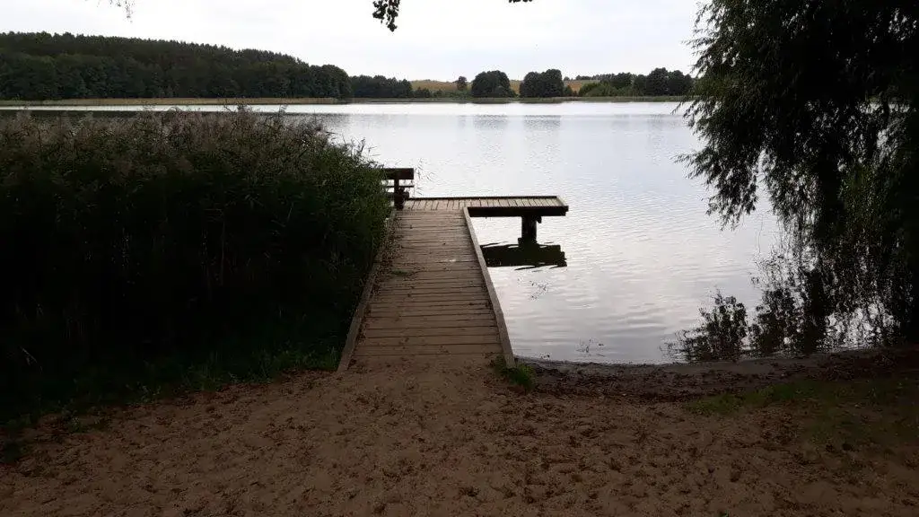 Dłużec - tajemnice wsi, historia i atrakcje nad jeziorem