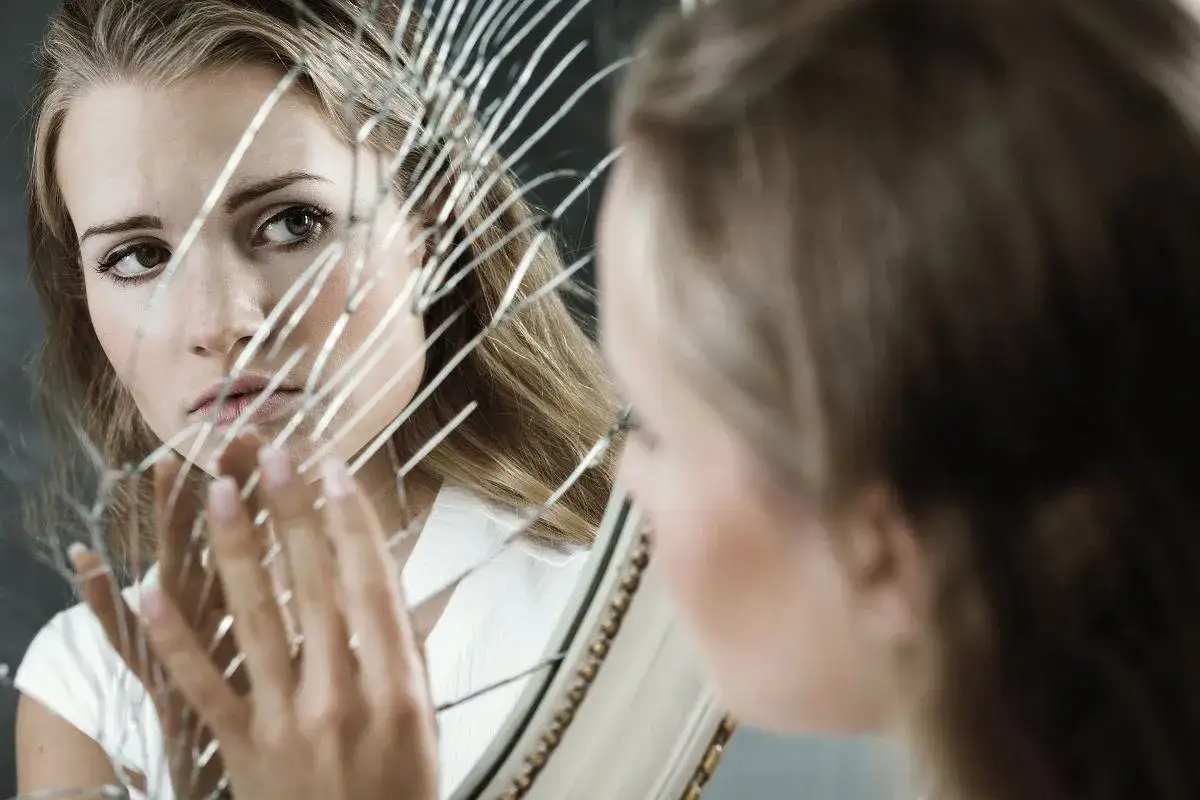 Czy jestem chory psychicznie? Poznaj objawy i szukaj pomocy