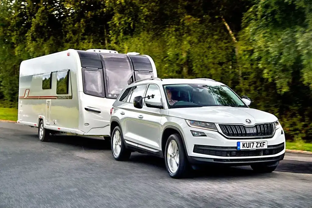 Jaki samochód do holowania przyczepy? Oto najlepsze opcje i porady