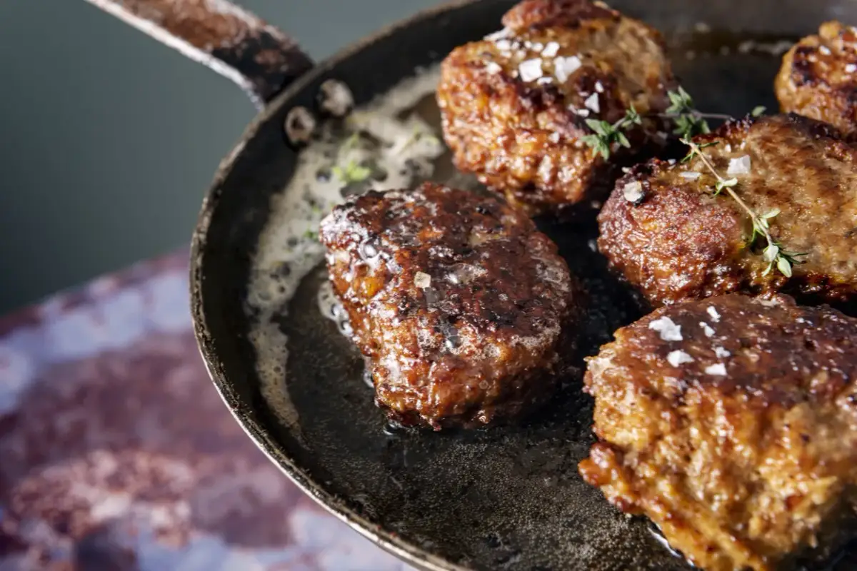 Ile bułki tartej do mielonych? Odkryj idealną proporcję!