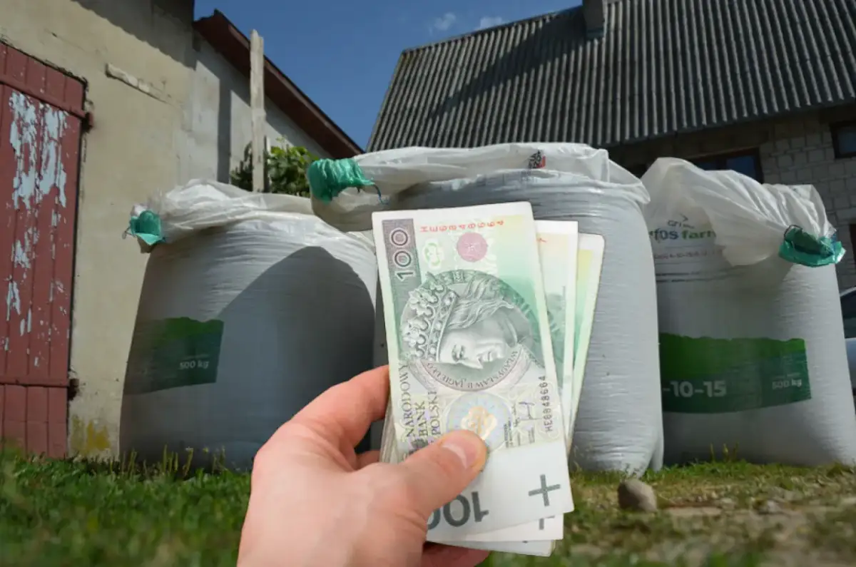 Kiedy rolnicy dostaną dopłaty do nawozów? Ważne terminy i zasady.