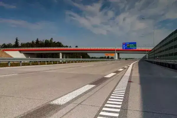Jakie warunki na autostradzie A1? Uniknij korków i opłat!