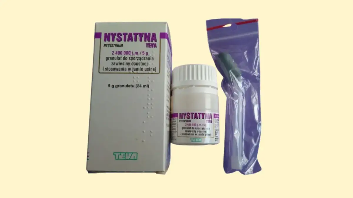 Opakowanie i buteleczka leku Nystatyna Teva, zawiesina doustna dla dzieci, wraz z aplikatorem.