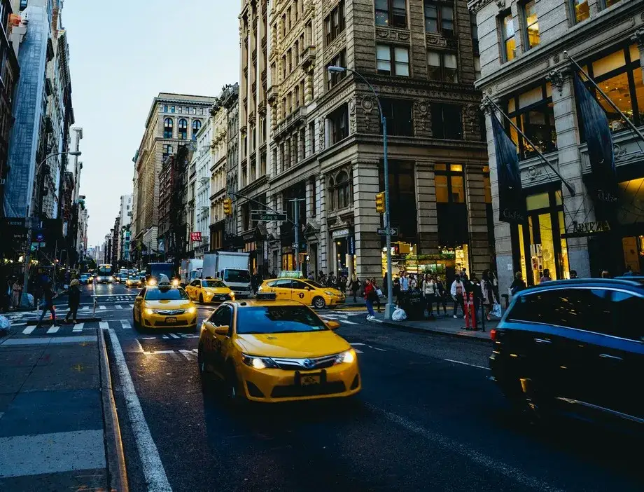 Ile kosztuje taxi 120 km? Sprawdź ceny w różnych miastach