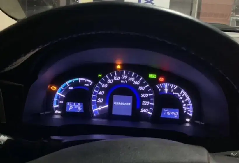 Wymiana baterii Toyota: Jak uniknąć wysokich kosztów i problemów