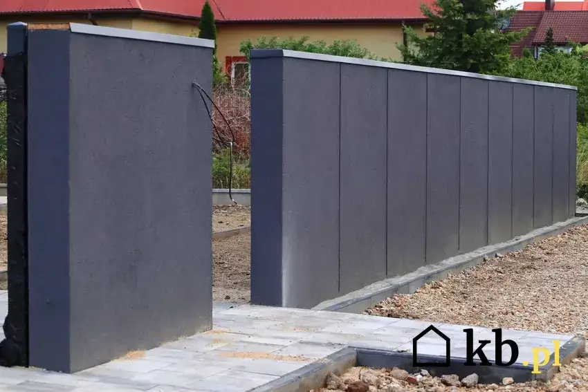 Wysokość płotu: 2,20 m bez zgłoszenia? Uniknij kar i sporów!