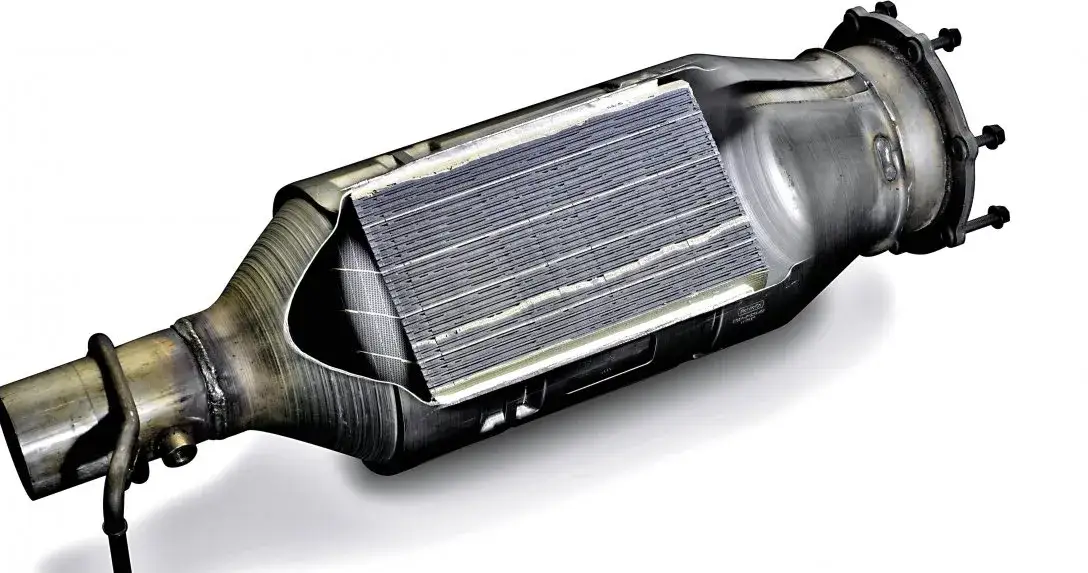 DPF: Co to, jak dbać? Oszczędź tysiące, uniknij mandatu!