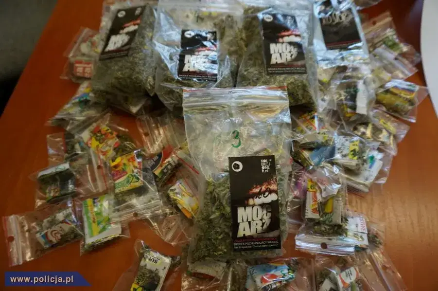 MDMB-CHMICA: Skład "Mocarza" i jego niszczycielska moc