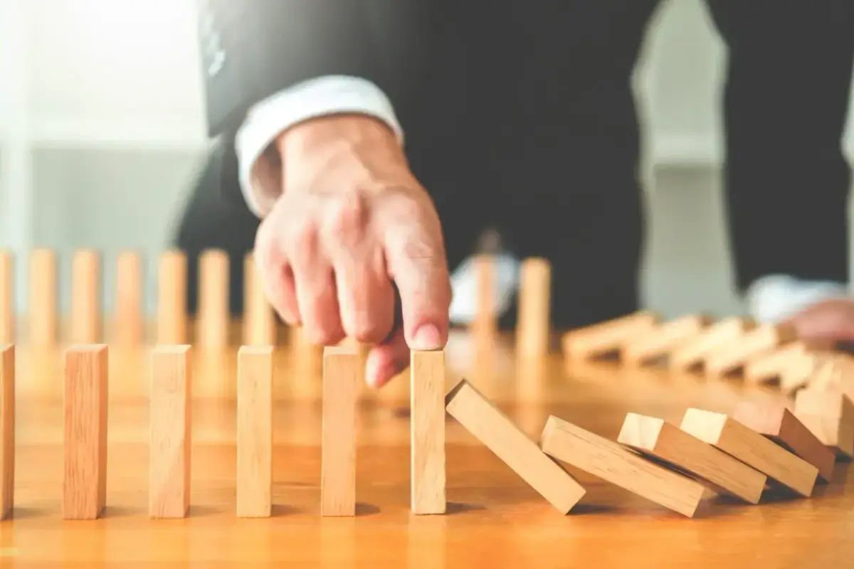 Jakie są obowiązki osoby, która ogłosiła upadłość? Uniknij problemów!