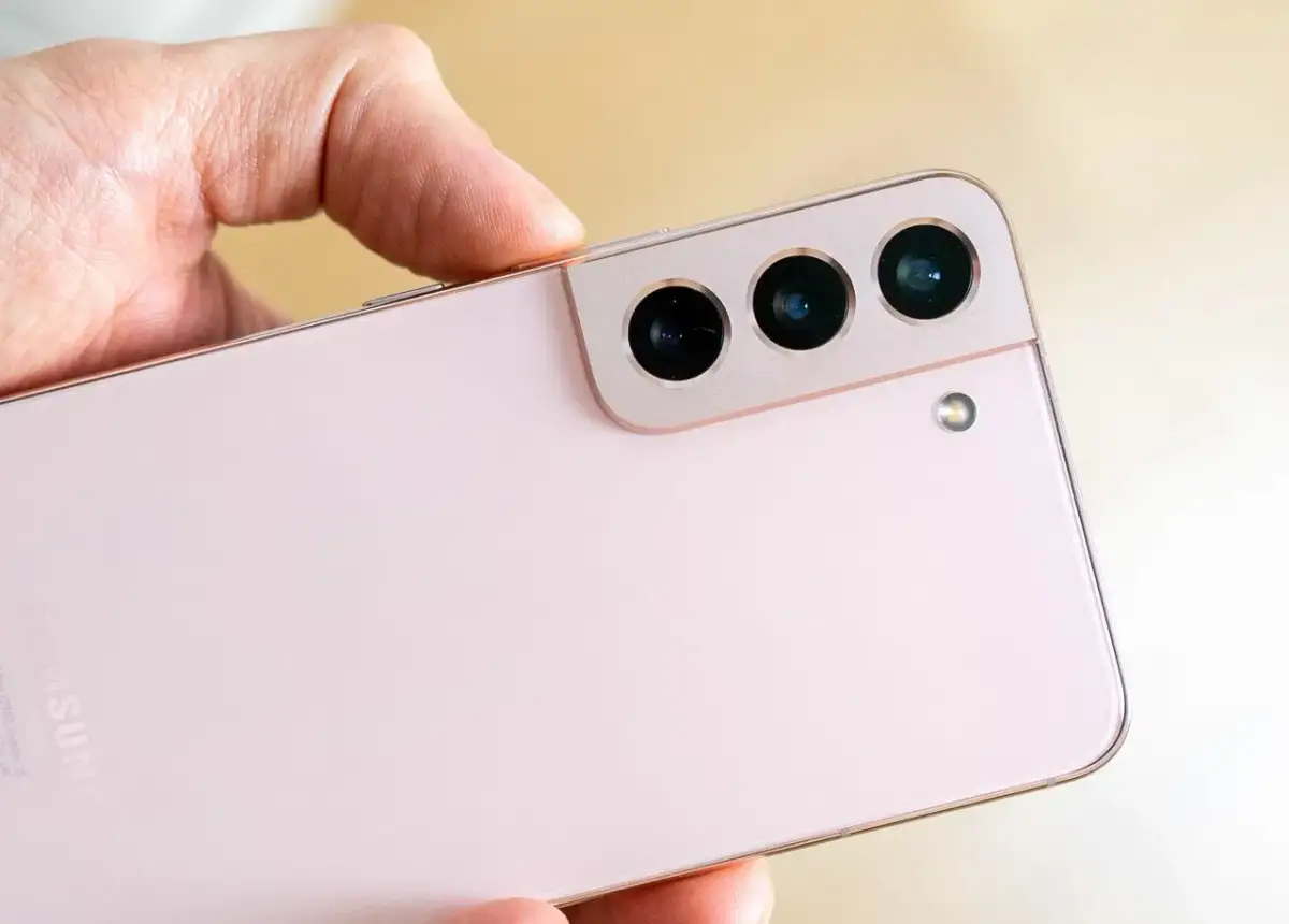 Jak ustawić aparat w Samsung S22, by robić idealne zdjęcia