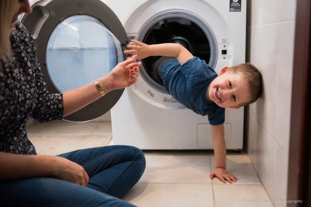 Pralko-suszarka: Wady, zalety i koszty. Czy warto kupić w 2025?