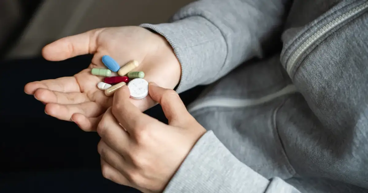 Otwieranie kapsułek z lekami: Kiedy możesz, a kiedy musisz uważać?