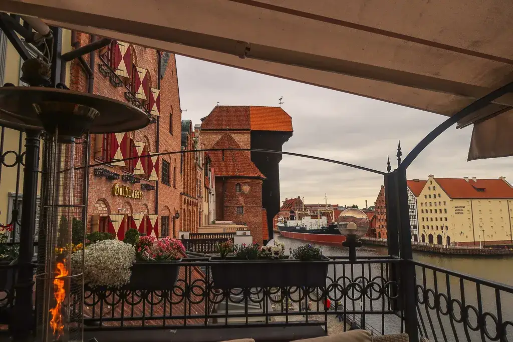 Gdzie zjeść w Gdańsku Brzeźnie? Najlepsze restauracje z widokiem