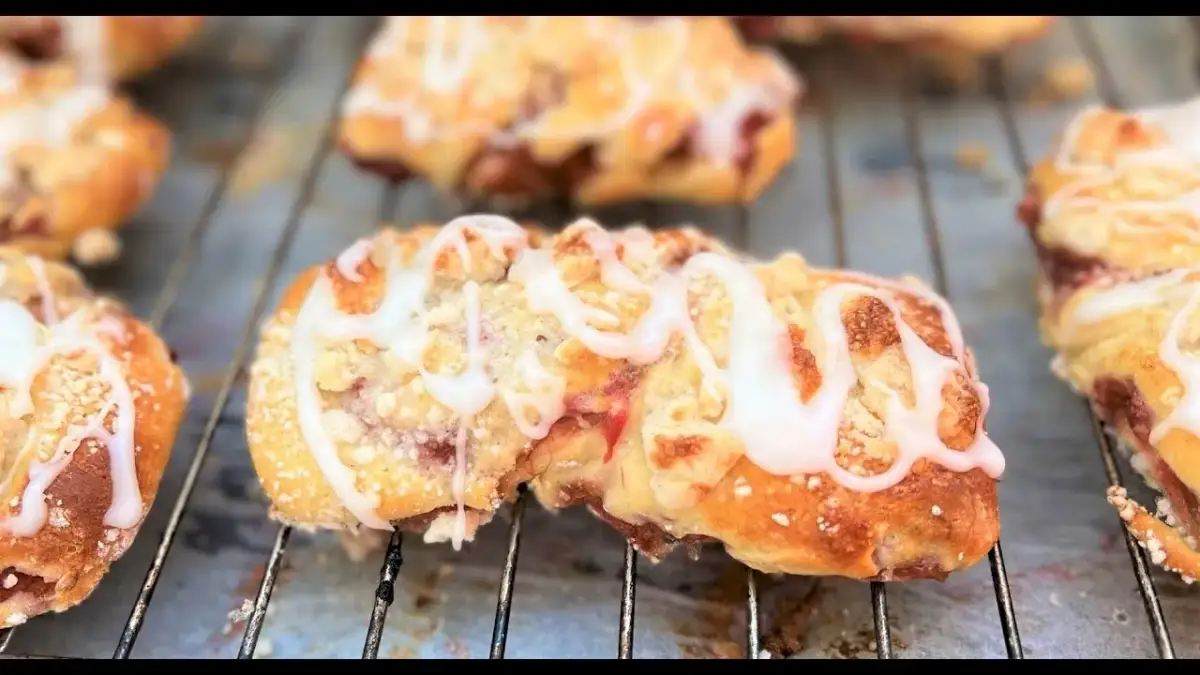 Drożdżówka bezglutenowa: puszysta i smaczna? Sprawdź przepis!