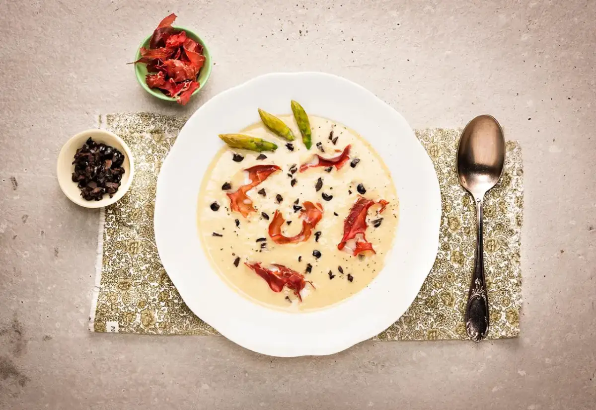 Cookeo : votre soupe d'asperges onctueuse en 10 min chrono !