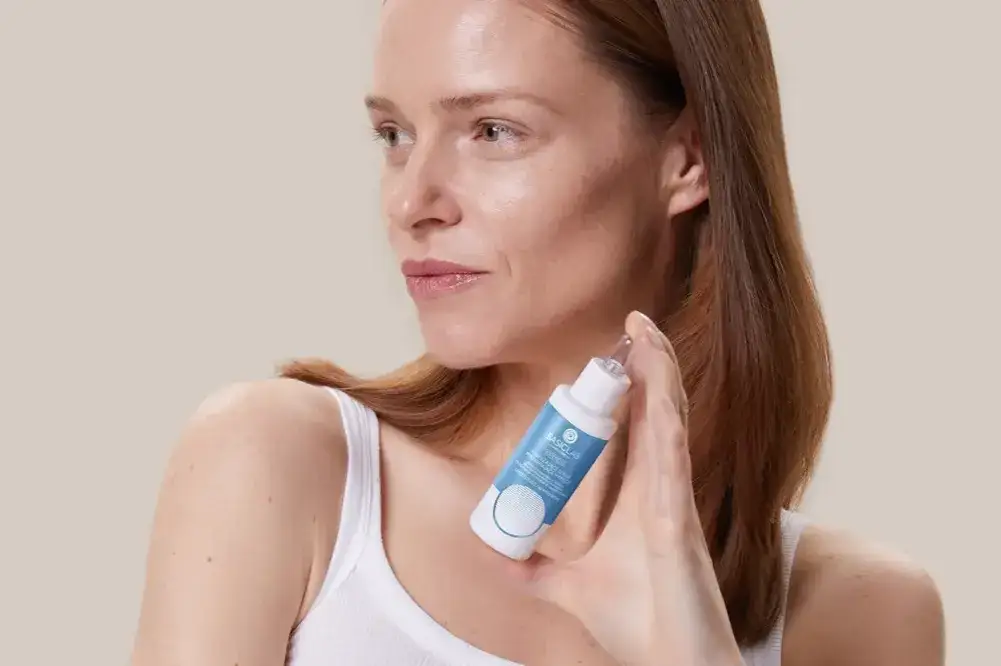 Kwas hialuronowy rano czy wieczorem - kiedy przynosi najlepsze efekty?