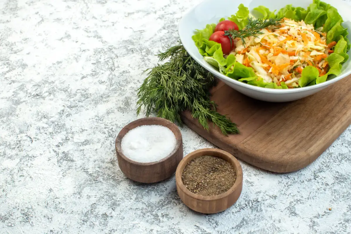 Jakie surówki do dziczyzny podkreślą smak twojego dania?