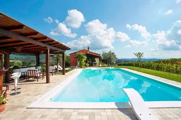 Gdzie szukać noclegów we Włoszech? Odkryj najlepsze opcje i ceny