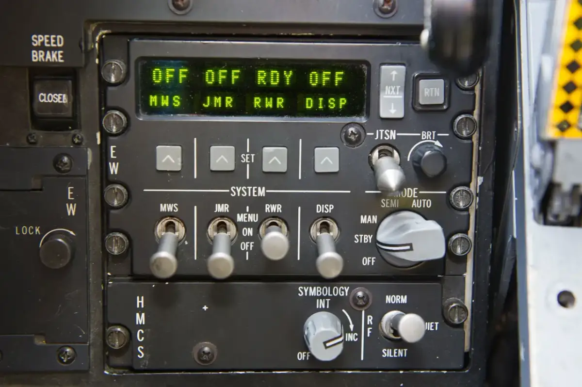 Terma co: Innowacyjne rozwiązania w obronności i lotnictwie