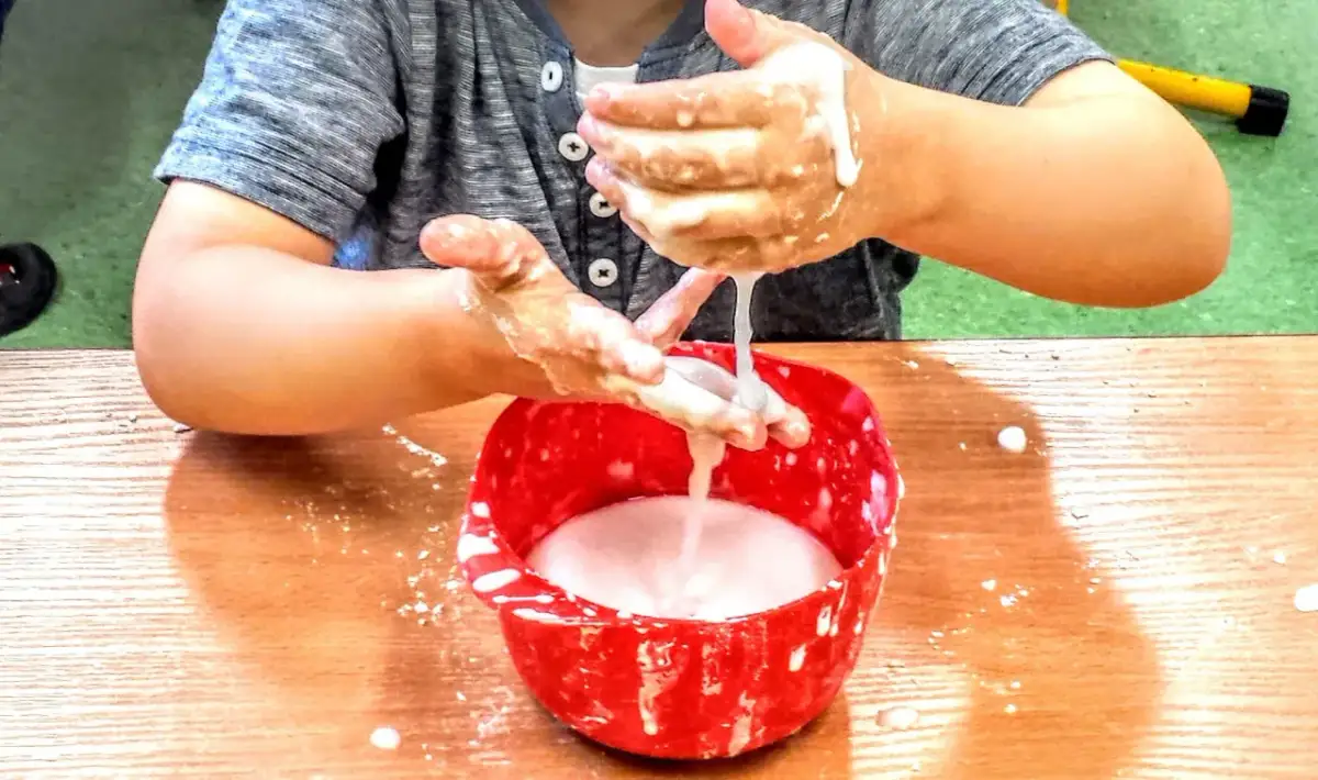 Mąka ziemniaczana: ciecz nienewtonowska. Jak działa i jak ją zrobić?