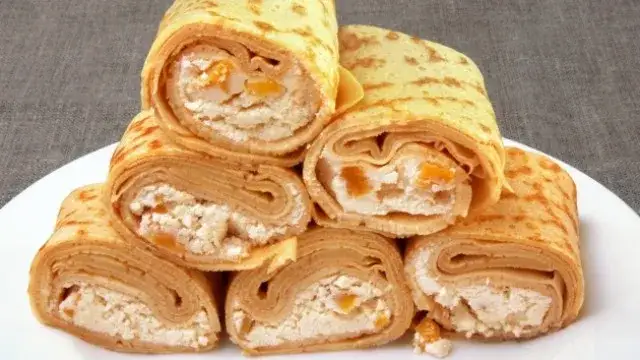 Naleśnik z serem: 250-450 kcal. Jak obniżyć kalorie i jeść bez winy?