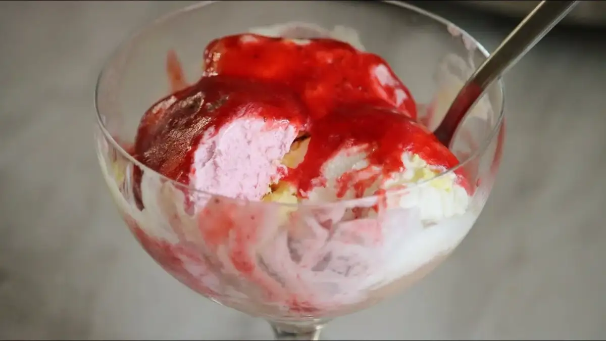 Jak zrobić sos owocowy - prosty przepis na pyszny dodatek do deserów