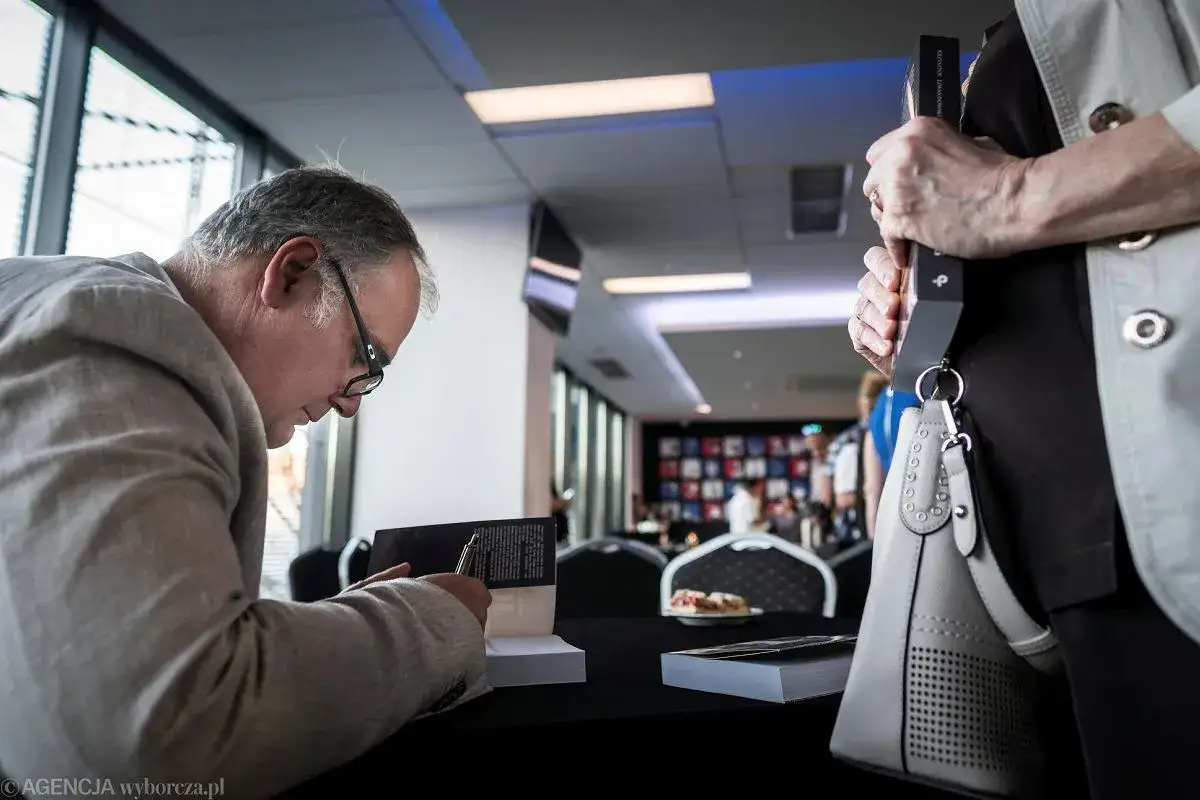 Adwokat bez aplikacji? Jak zostać nim w Polsce (Art. 66)