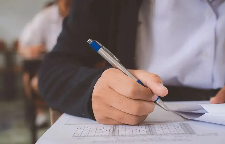 Matura z dysleksją: Jakie masz prawa i dostosowania?