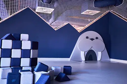 Sala sensoryczna Warszawa: Jak wybrać najlepszą dla rozwoju dziecka?