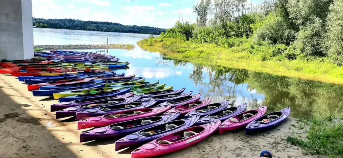 Spływ kajakowy Świdrem: Trasy, ceny i praktyczny przewodnik