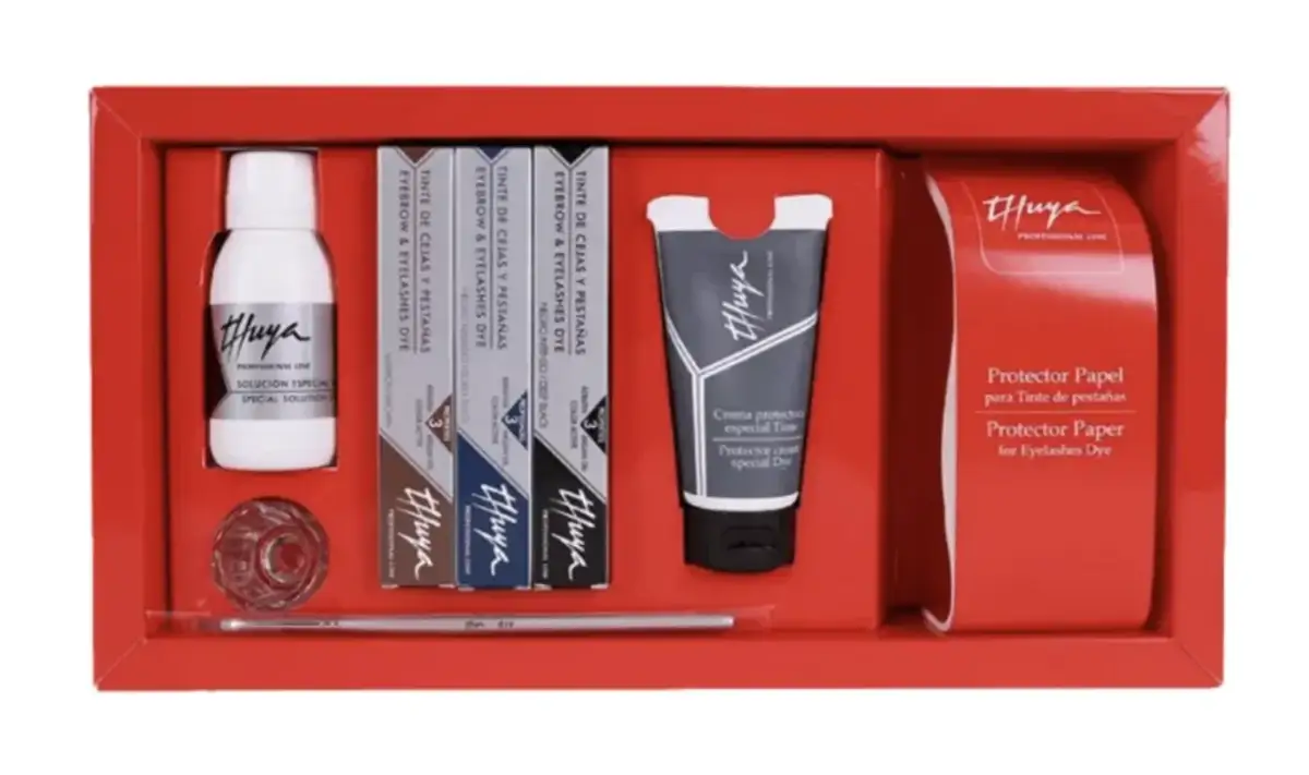 Zestaw do koloryzacji brwi. Co powinno się w nim znaleźć?