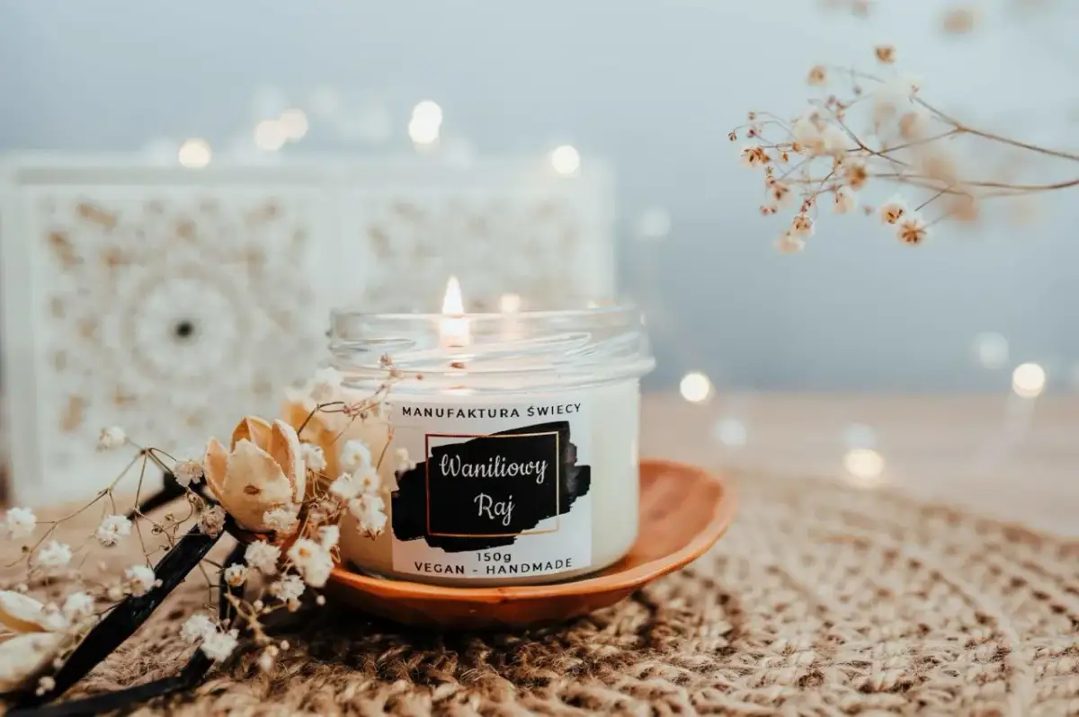 Najlepsze świeczki o zapachu waniliowym, które wprowadzą relaks do Twojego domu