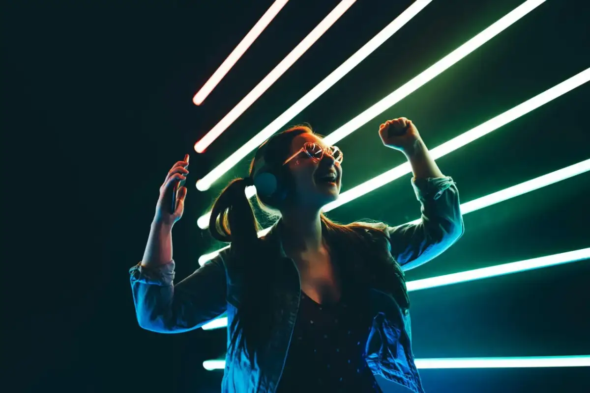 Klasyki muzyki elektronicznej, które zmieniły oblicze gatunku