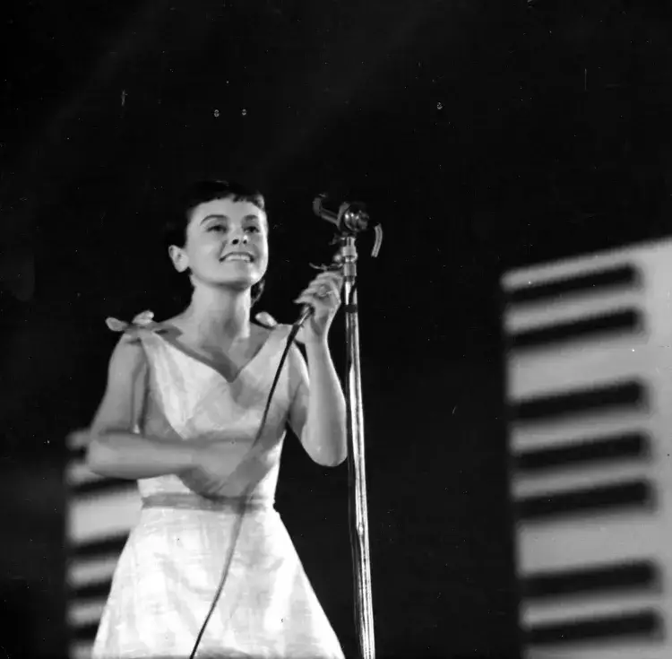 Kto pierwszy śpiewał "O mnie się nie martw"? Poznaj historię