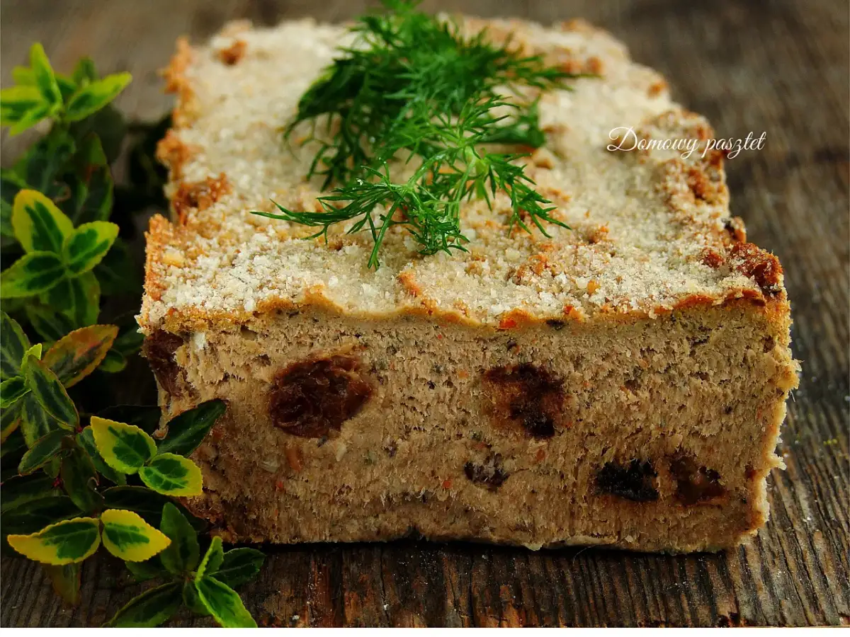 Domowy pasztet wieprzowo-drobiowy: przepis na aksamitny sukces!