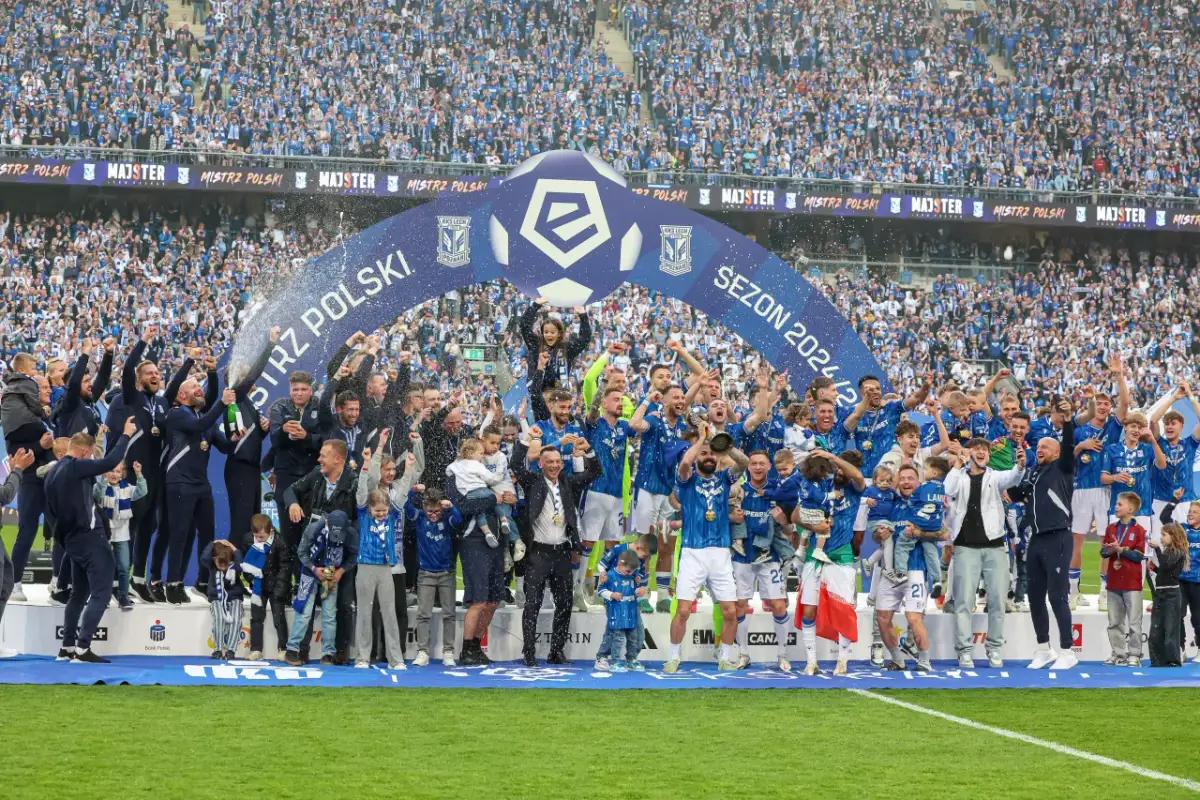 Ekstraklasa 2026: Kto mistrzem? Analiza faworytów i obrońcy tytułu