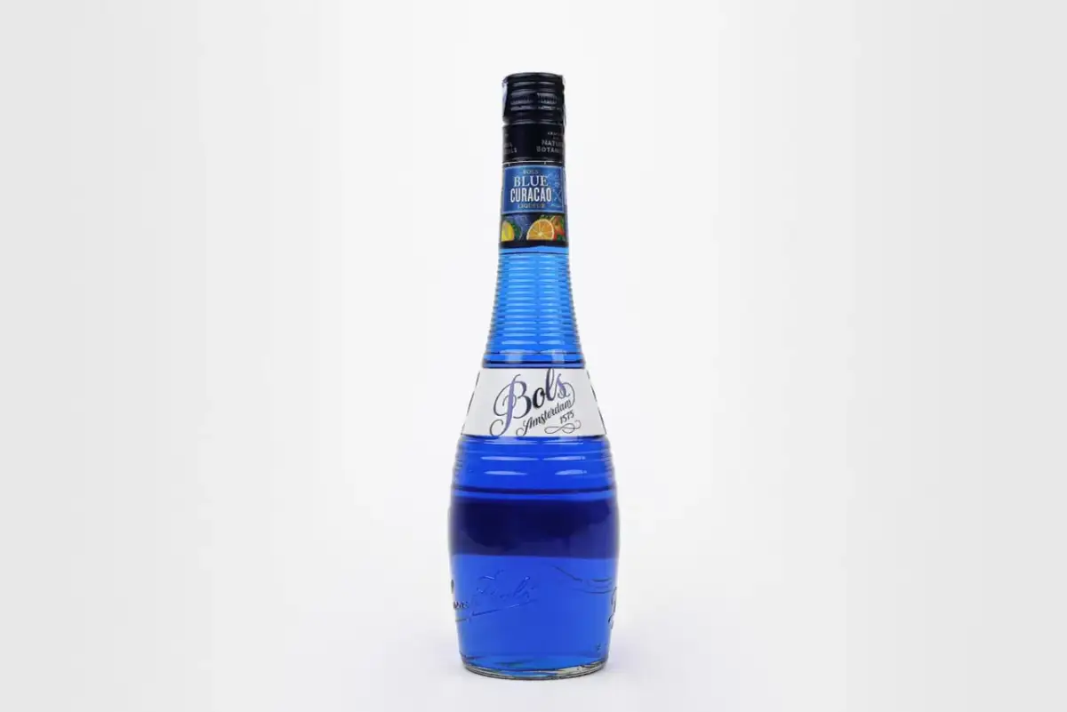 Bols Blue: Przepisy na drinki. Zostań mistrzem domowej miksologii!