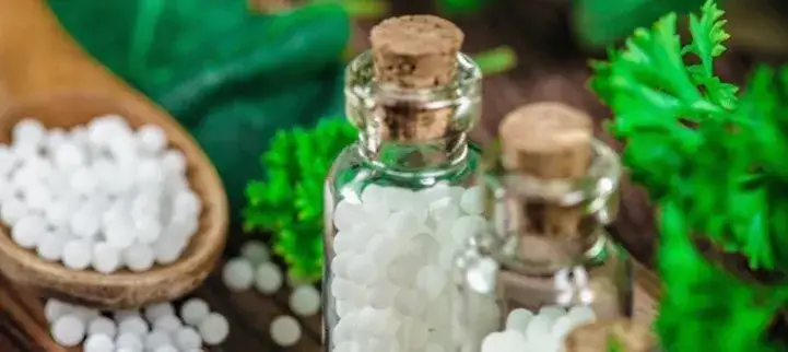 Jakie leki homeopatyczne na zatoki mogą przynieść ulgę w bólu?