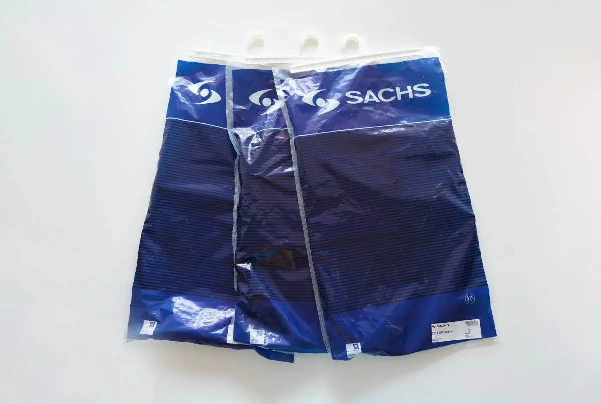 Ściśnij samoregulator linki sprzęgła: Metoda z imadłem krok po kroku