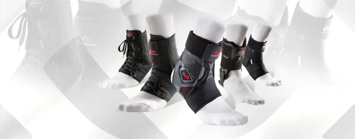 Gips czy orteza po skręceniu kostki? Kluczowe różnice